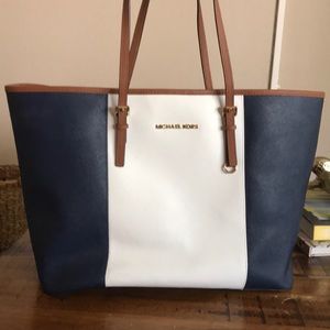 Michael Kors navy white jet set tote